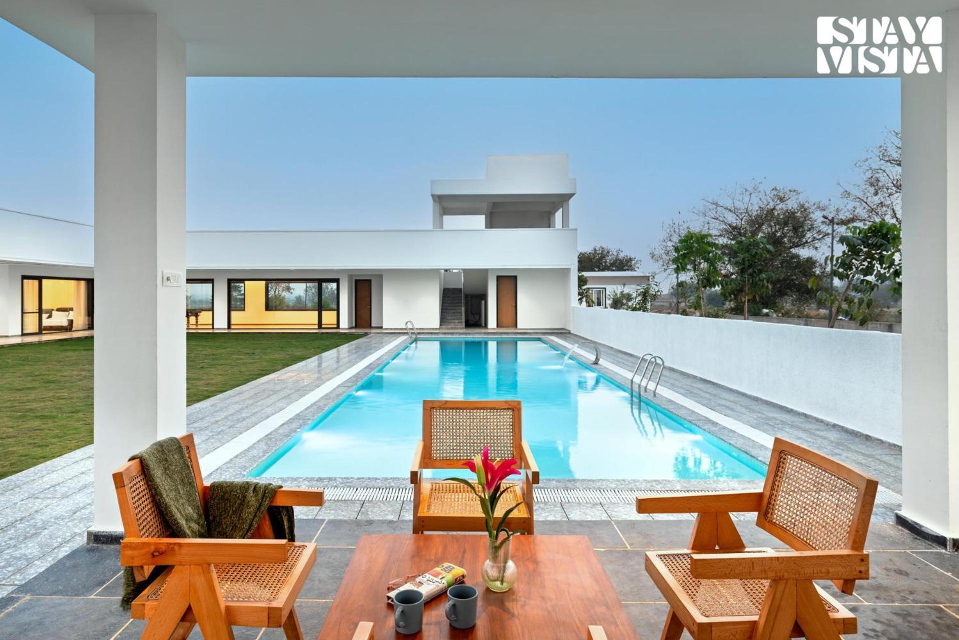 Stayvista At Aj House With Pvt Pool & Projector Set-Up Hyderabad Exterior photo